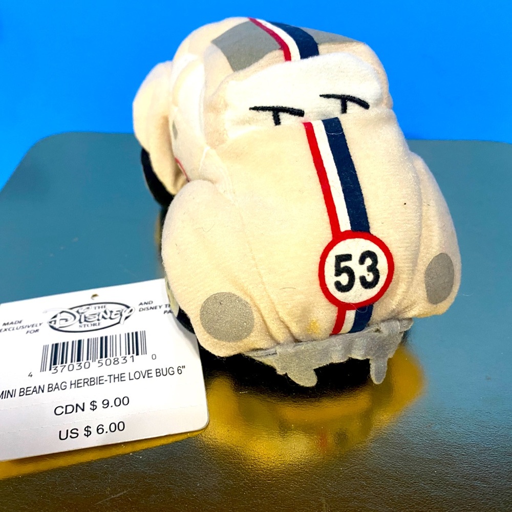 DISNEY STORE NWT ViNTAGE 1990’s COLLECTIBLE HERBIE LOVE BUG BEAN BAG PLUSH 6”